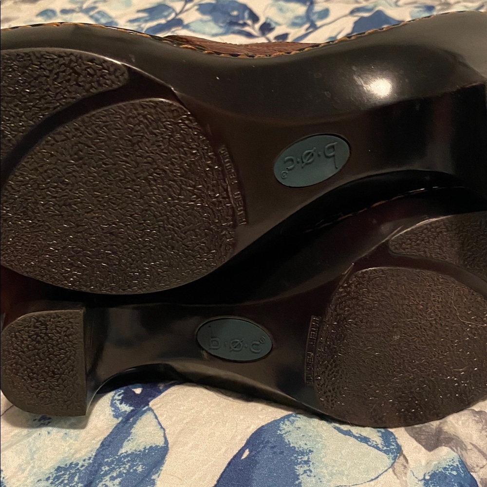 b.o.c. Brown Leather Wedges - Picture 4 of 9